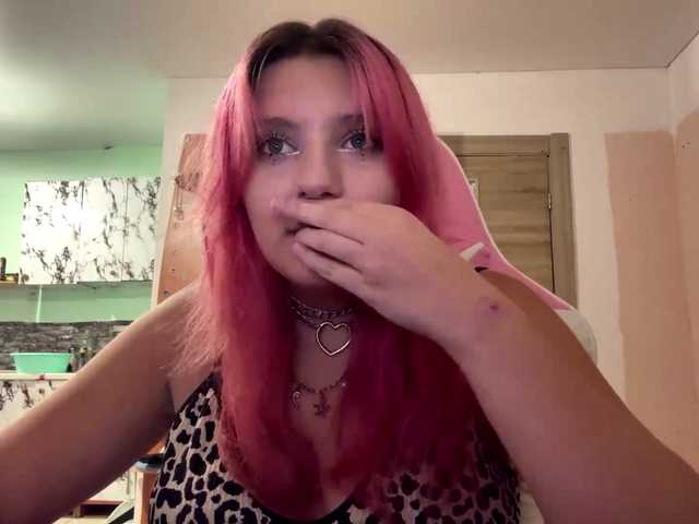 casseyronely live cam on BongaCams