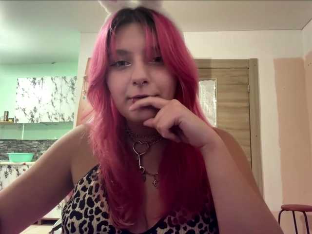 casseyronely live cam on BongaCams