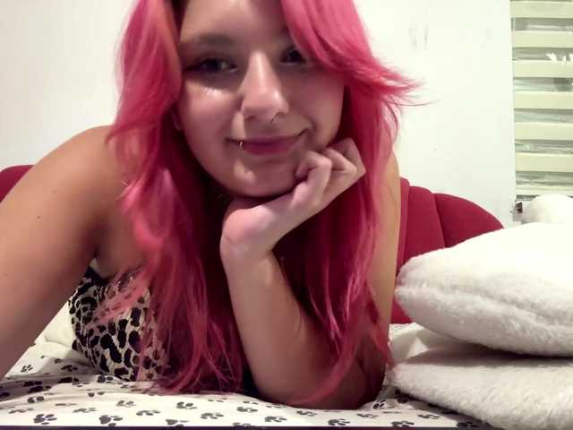 casseyronely live cam on BongaCams