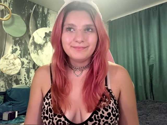 casseyronely live cam on BongaCams