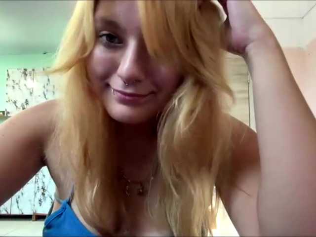 casseyronely live cam on BongaCams
