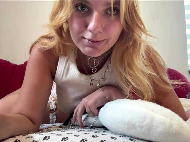 casseyronely live cam on BongaCams