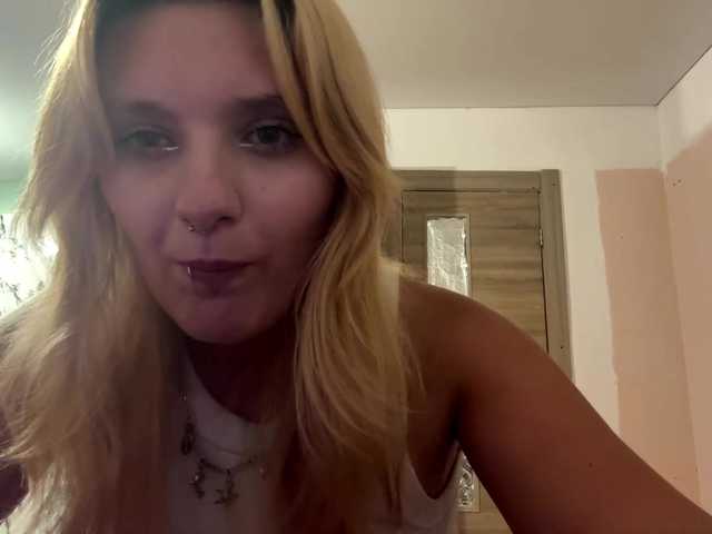 casseyronely live cam on BongaCams