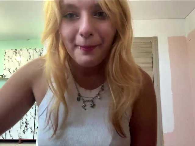 casseyronely live cam on BongaCams