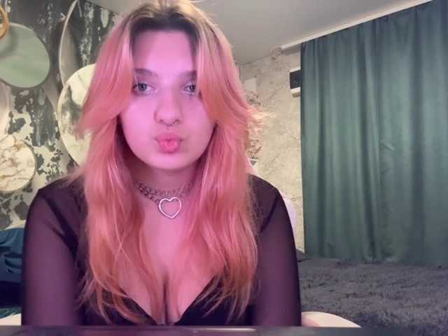 casseyronely live cam on BongaCams