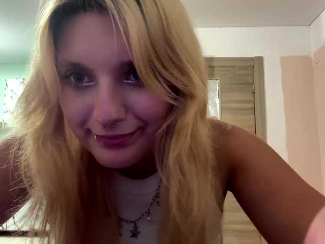 casseyronely live cam on BongaCams