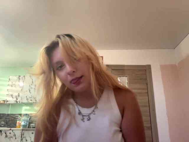 casseyronely's live room