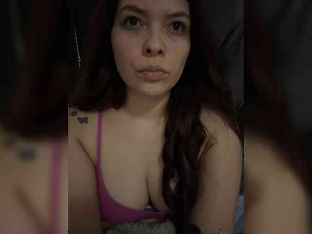 Carlybee10 webcam