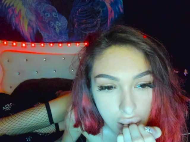 Yanissa100 live cam on BongaCams
