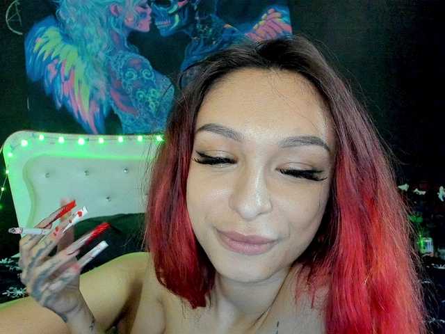 Yanissa100 live cam on BongaCams