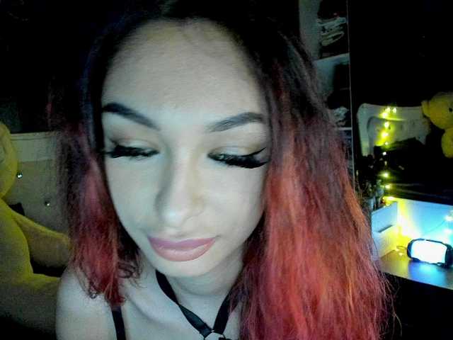Yanissa100, 27 y/o - Live Cam on BongaCams