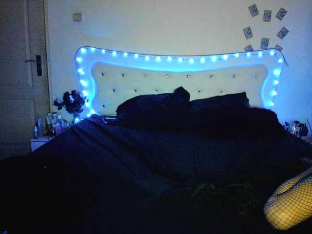 Yanissa100 live cam on BongaCams