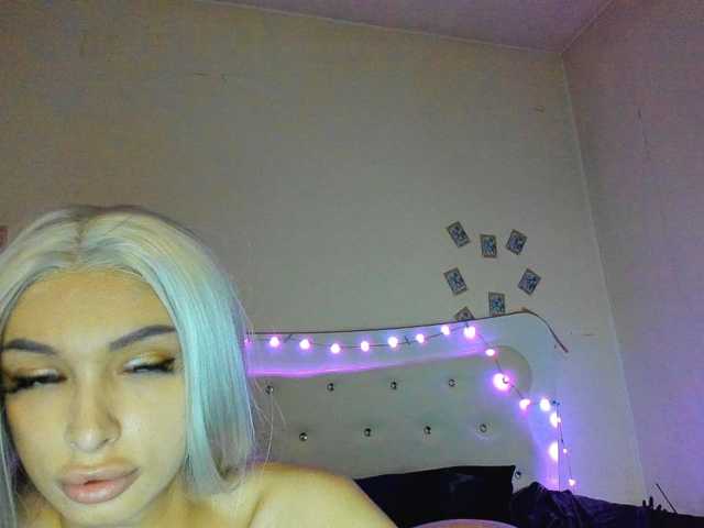Yanissa100 live cam