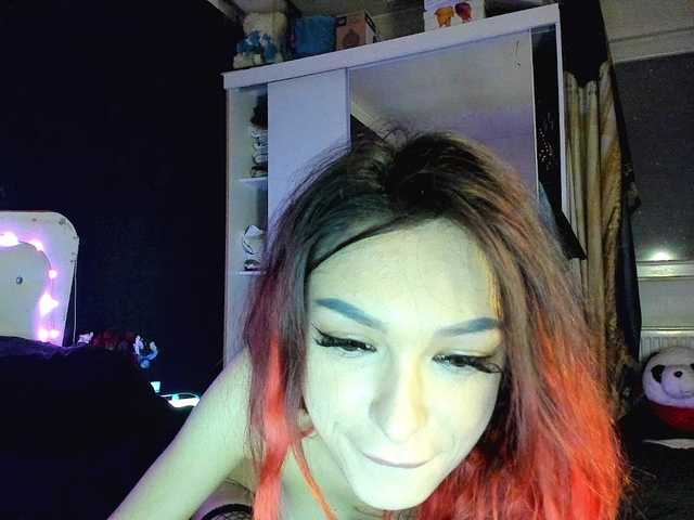 Yanissa100 live cam