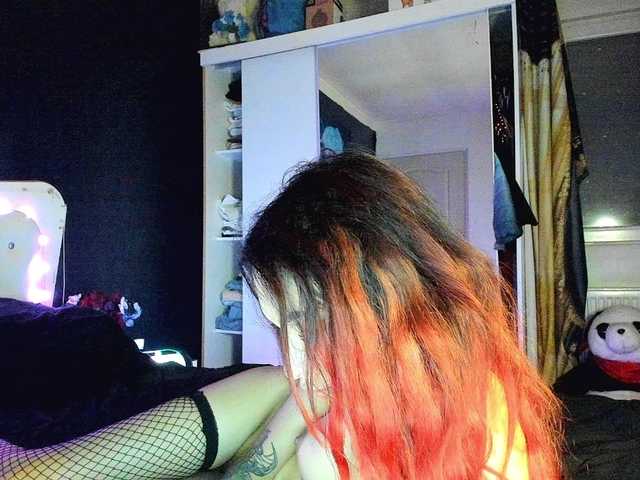 Yanissa100 live cam on BongaCams