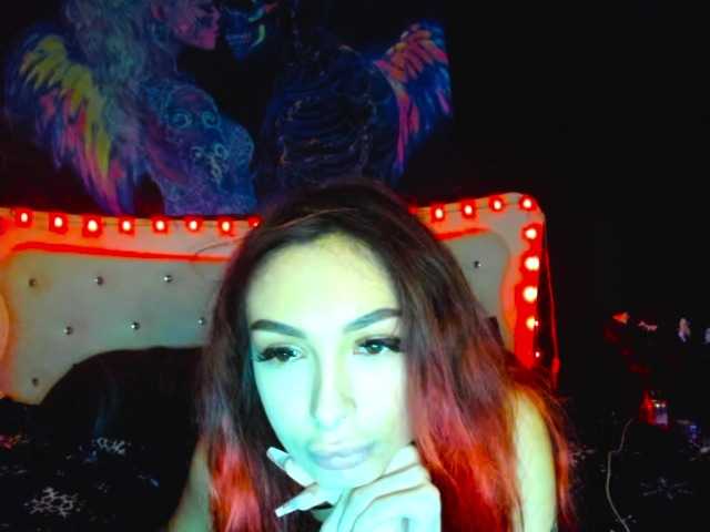Yanissa100 live cam on BongaCams