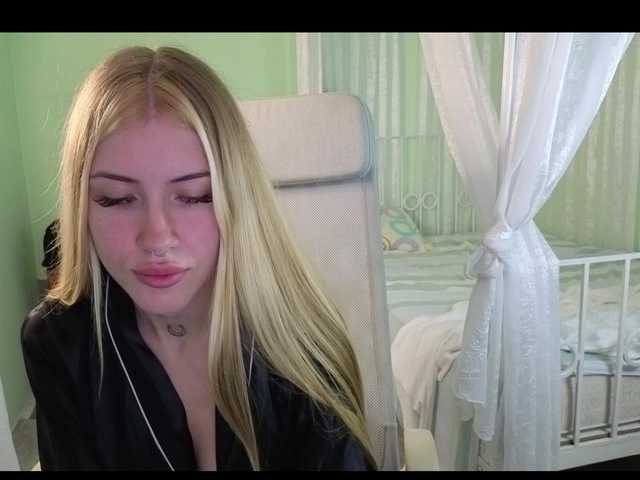 sexxxblondy live cam on BongaCams