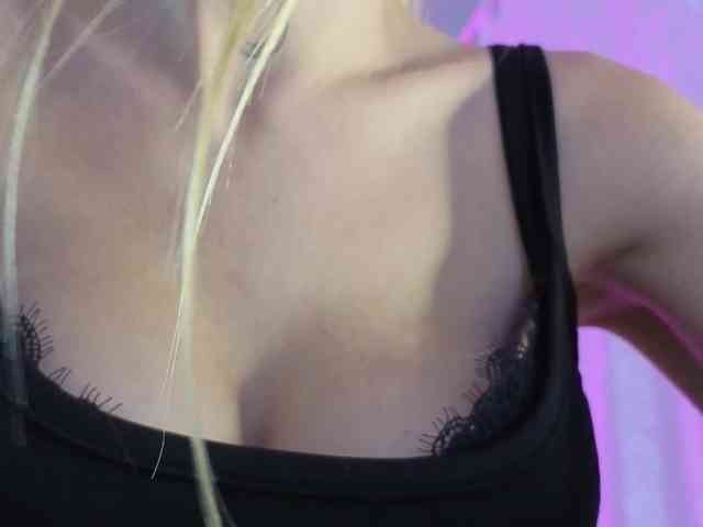 sexxxblondy webcam