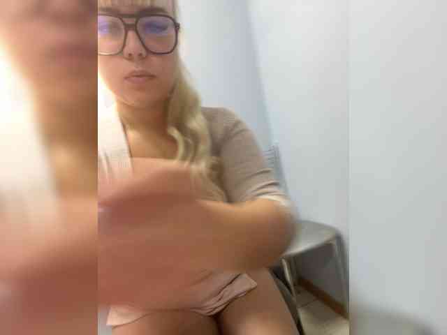 sweetgerl21 webcam