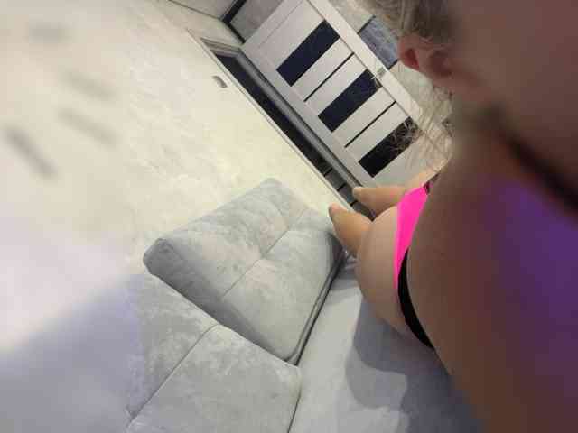 sweetgerl21 webcam