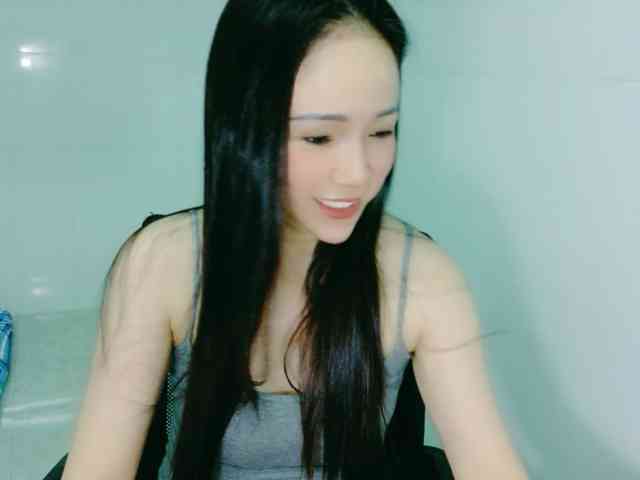 AliceJane Live Webcam on BongaCams