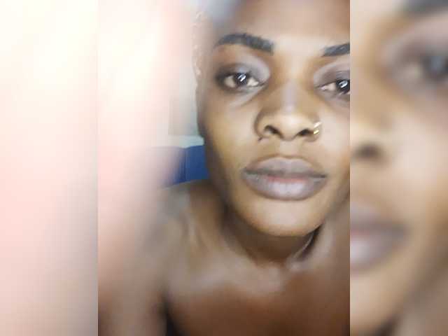 Blossomed20 live cam on BongaCams