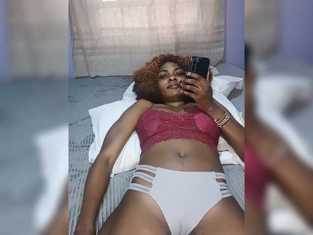 Blossomed20 live cam on BongaCams