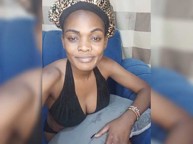 Blossomed20 live cam on BongaCams