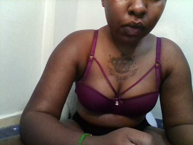 Sweetgod2 live cam on BongaCams
