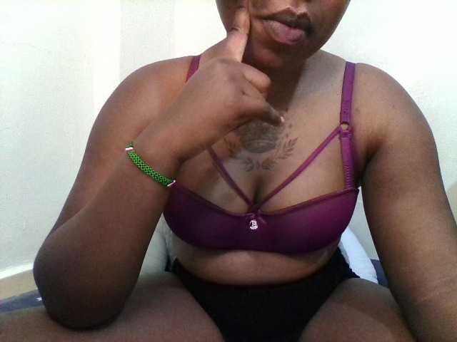 Sweetgod2 live cam on BongaCams