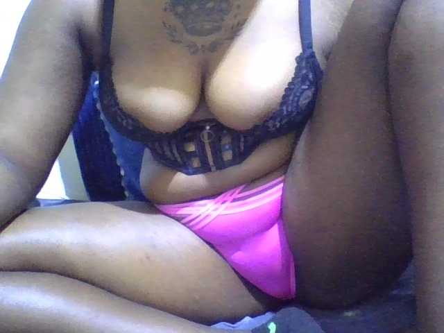 Sweetgod2 live cam preview