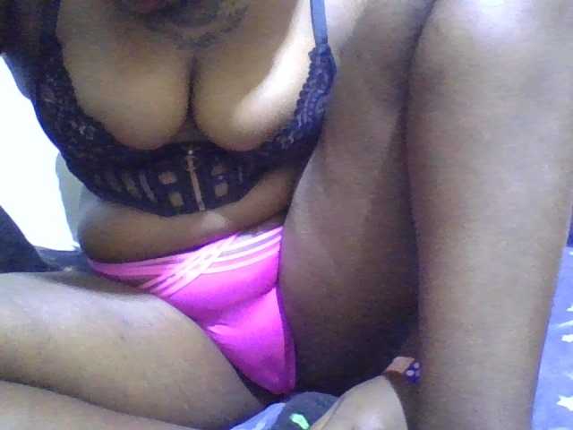 Sweetgod2 live cam on BongaCams