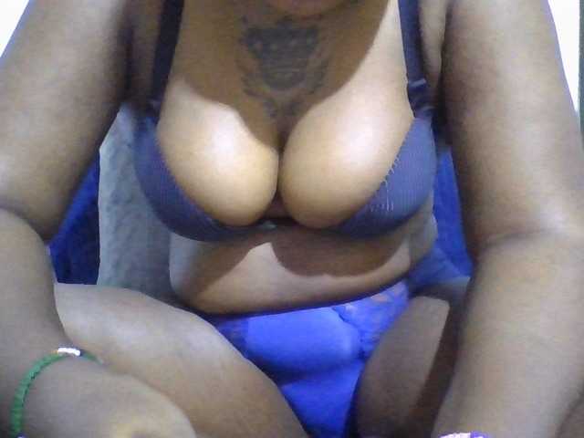 Sweetgod2 live cam preview