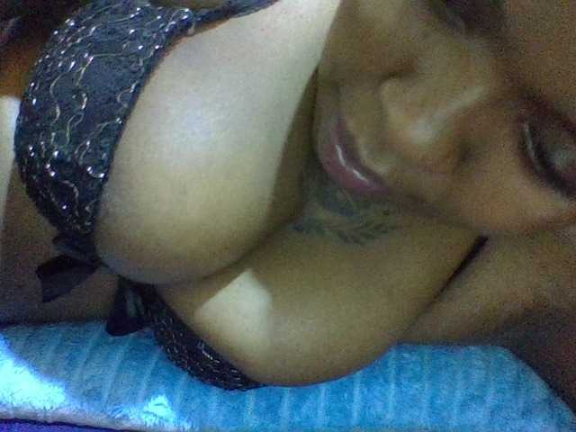 Sweetgod2 live cam on BongaCams
