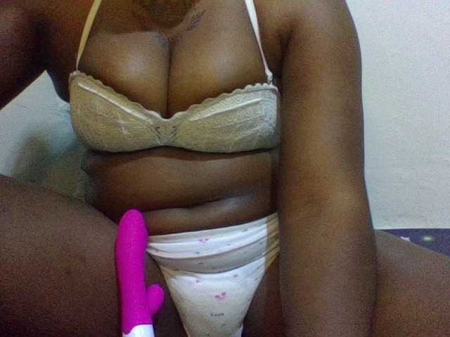 Sweetgod2 live cam on BongaCams