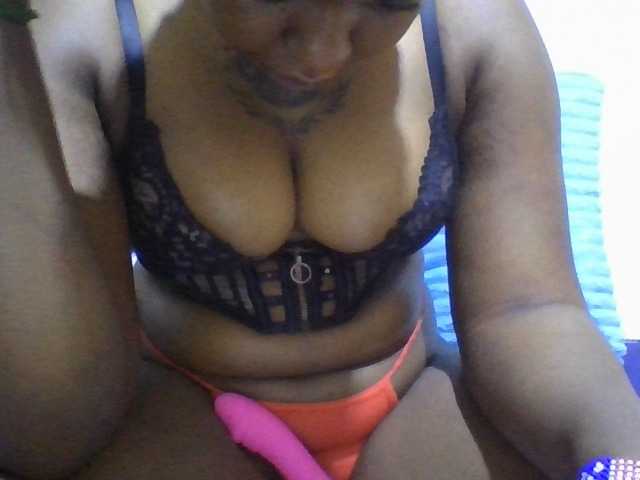 Sweetgod2 live cam on BongaCams