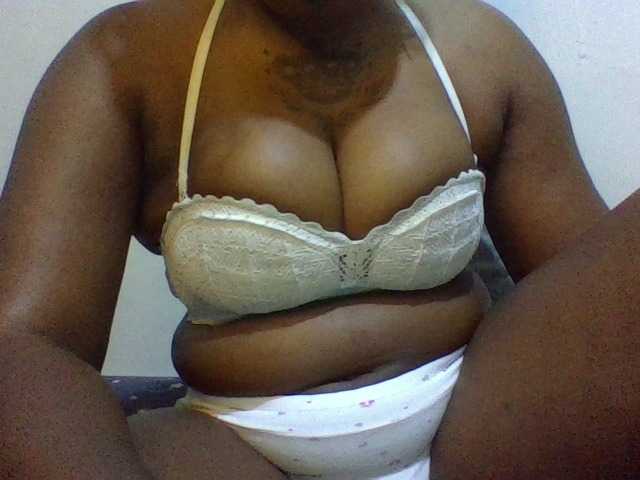 Sweetgod2 live cam on BongaCams