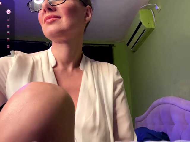 Overshine live cam on BongaCams