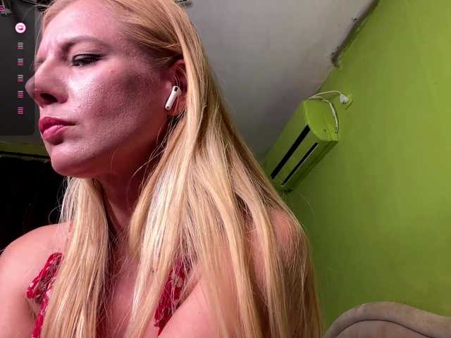 Overshine live cam on BongaCams