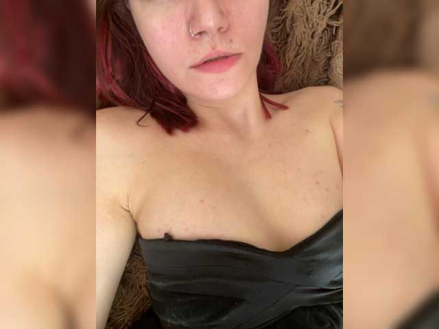 ariela11 live cam on BongaCams