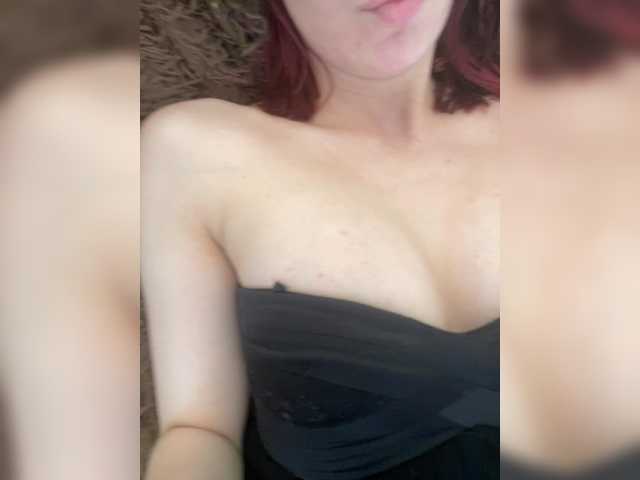 ariela11 live cam on BongaCams