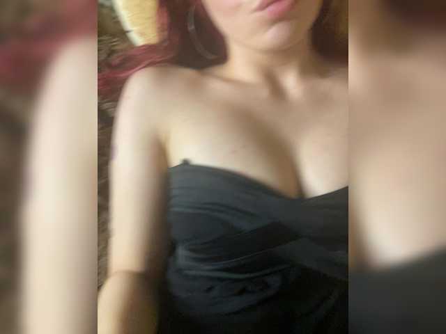 ariela11 live cam on BongaCams