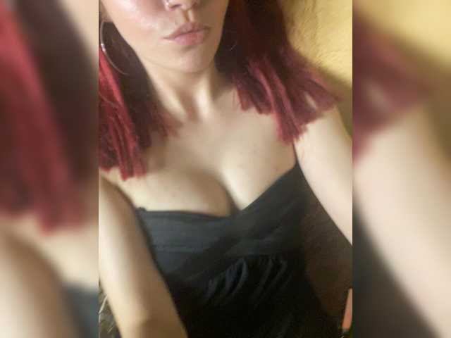 ariela11 live cam preview