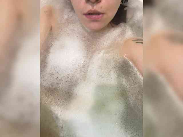 ariela11 webcam