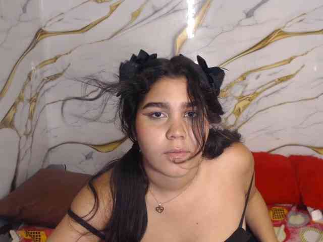 sharlottequeenx webcam