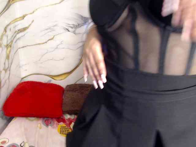 sharlottequeenx webcam