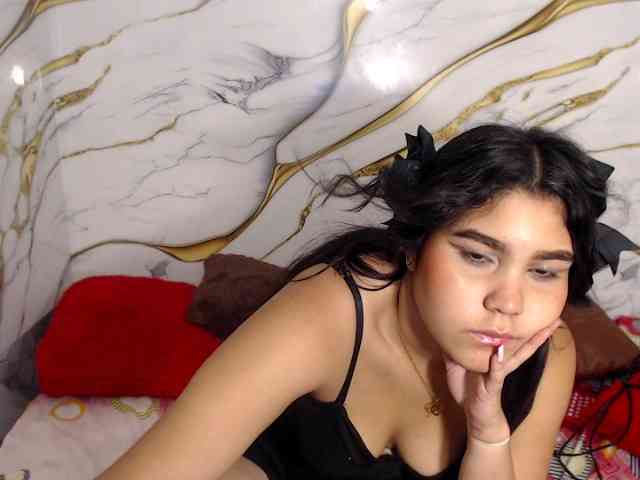 sharlottequeenx webcam