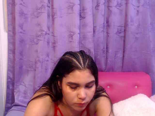 sharlottequeenx webcam