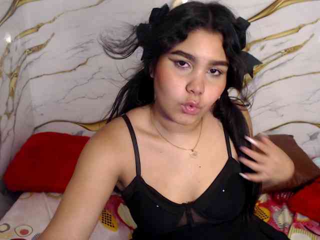 sharlottequeenx webcam