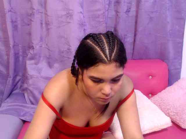 sharlottequeenx webcam